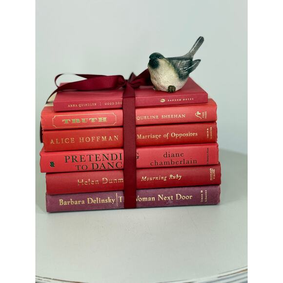 Vintage ombré effect red Decorative Book collection, red vintage books - Picture 6 of 6